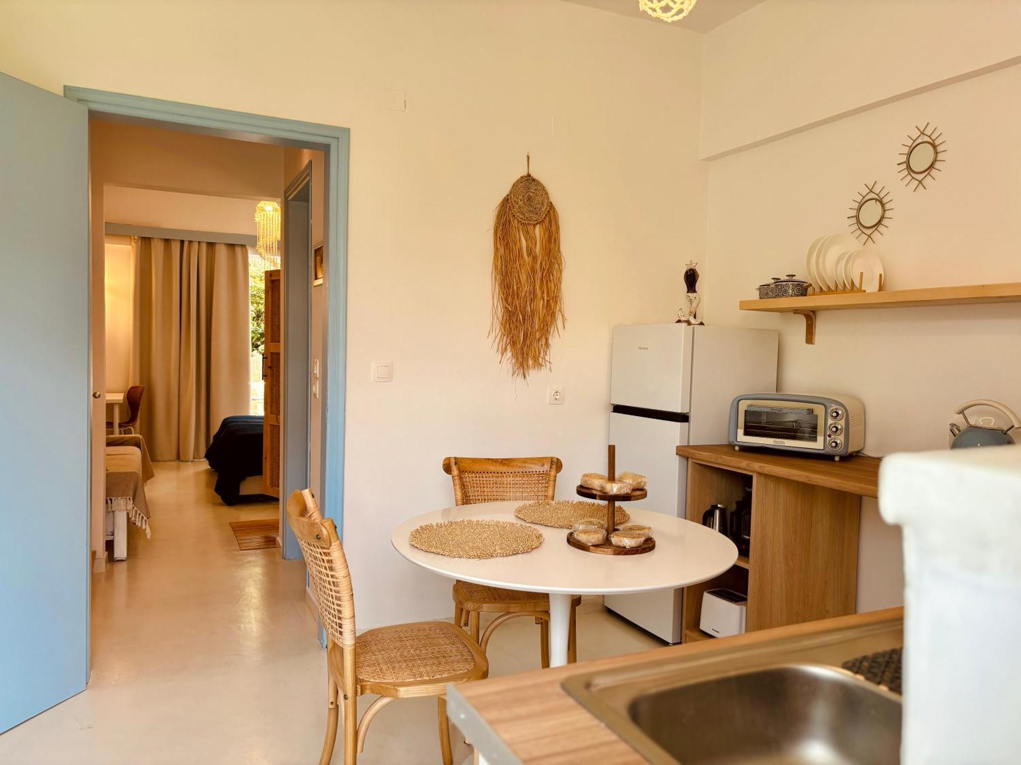 Afroditi Junior Suites Архангелос Екстериор снимка